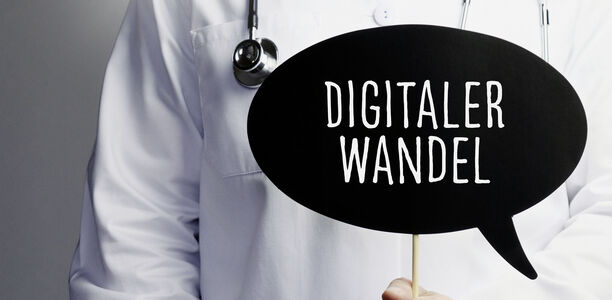 Bild zu Digitale Transformation im Gesundheitswesen - Perspektiven für die pädiatrische Praxis und Klinik