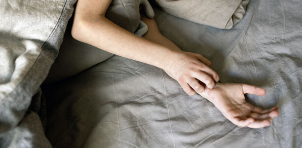 Bild zu Atopische Dermatitis - Schlechter Schlaf schränkt auch die Kognition ein