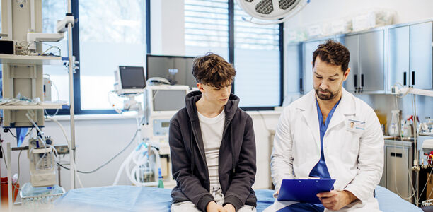 Bild zu Stärkung der Transition - Pädiater dürfen bald bis zum vollen 21. Lebensjahr behandeln