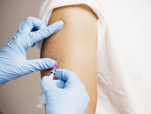 Bild zu HPV-Impfung - Präventives Potenzial nicht ausgeschöpft