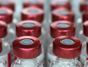 Bild zu Aktuelle Impffragen - Aluminiumverbindungen und HPV-Impfprogramme
